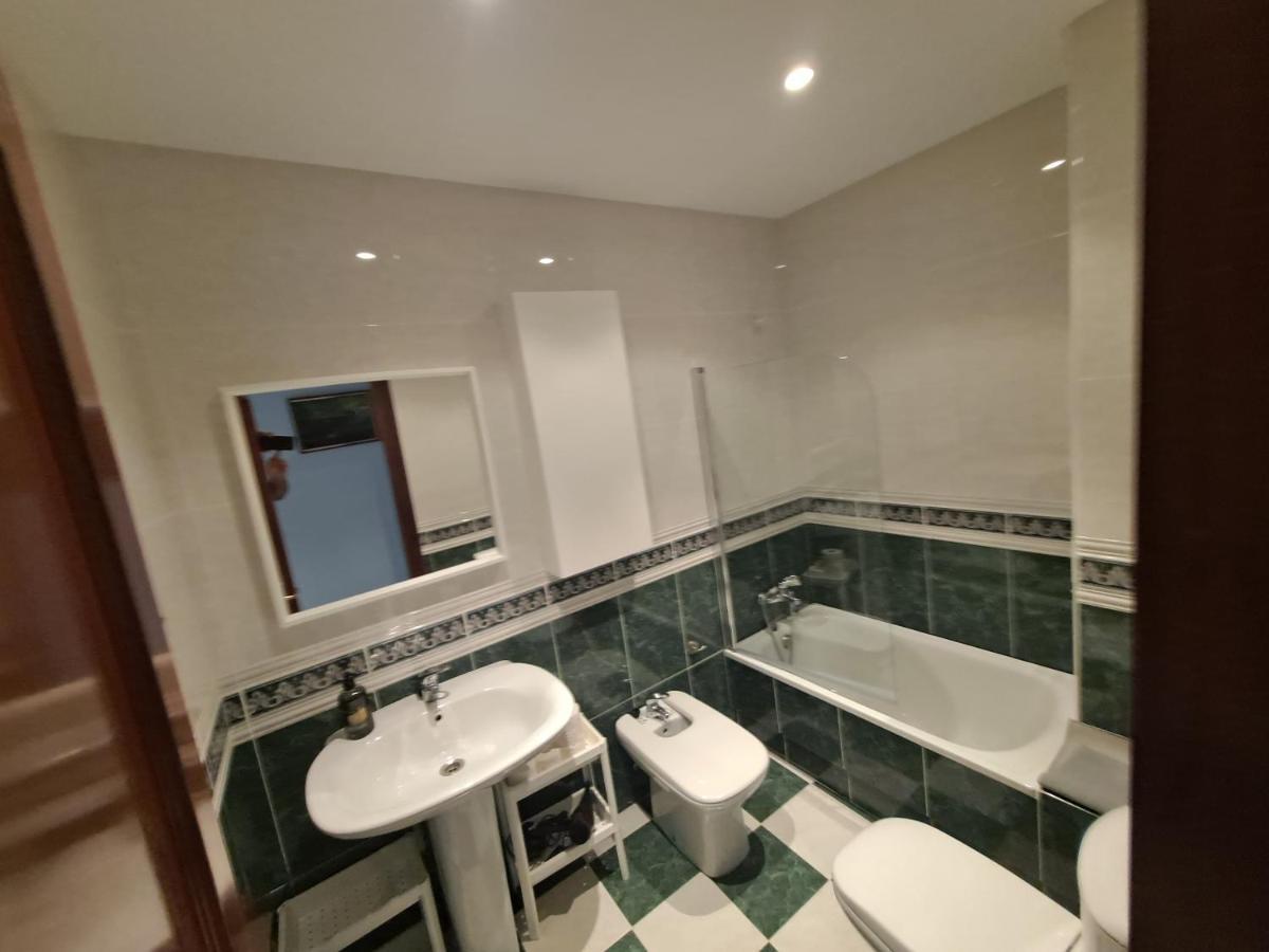 Apartamento Con Vistas, Amplio Y Luminoso モンフォルテ・デ・レモス エクステリア 写真